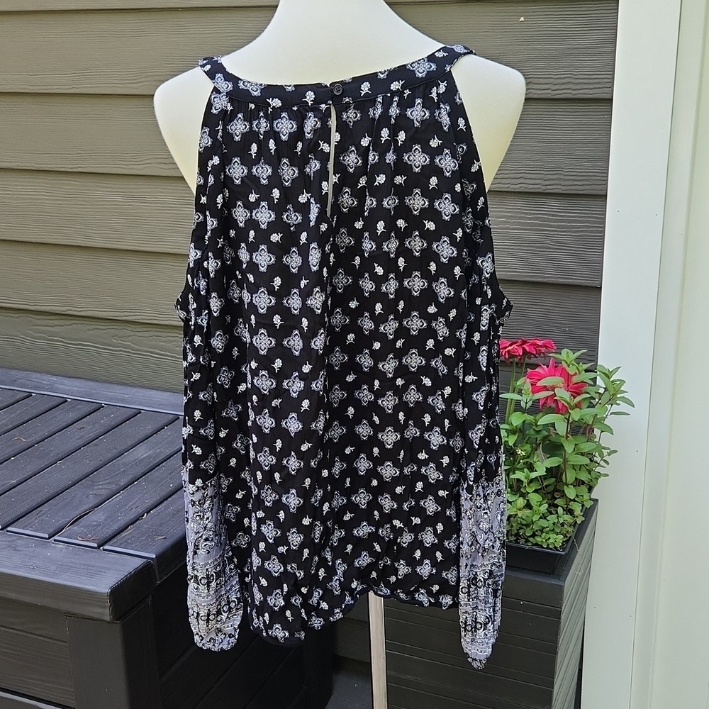 NWOT Mossimo Top - Picture 5 of 8